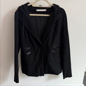 Blanc Noir GAYATRI HOODED BLAZER